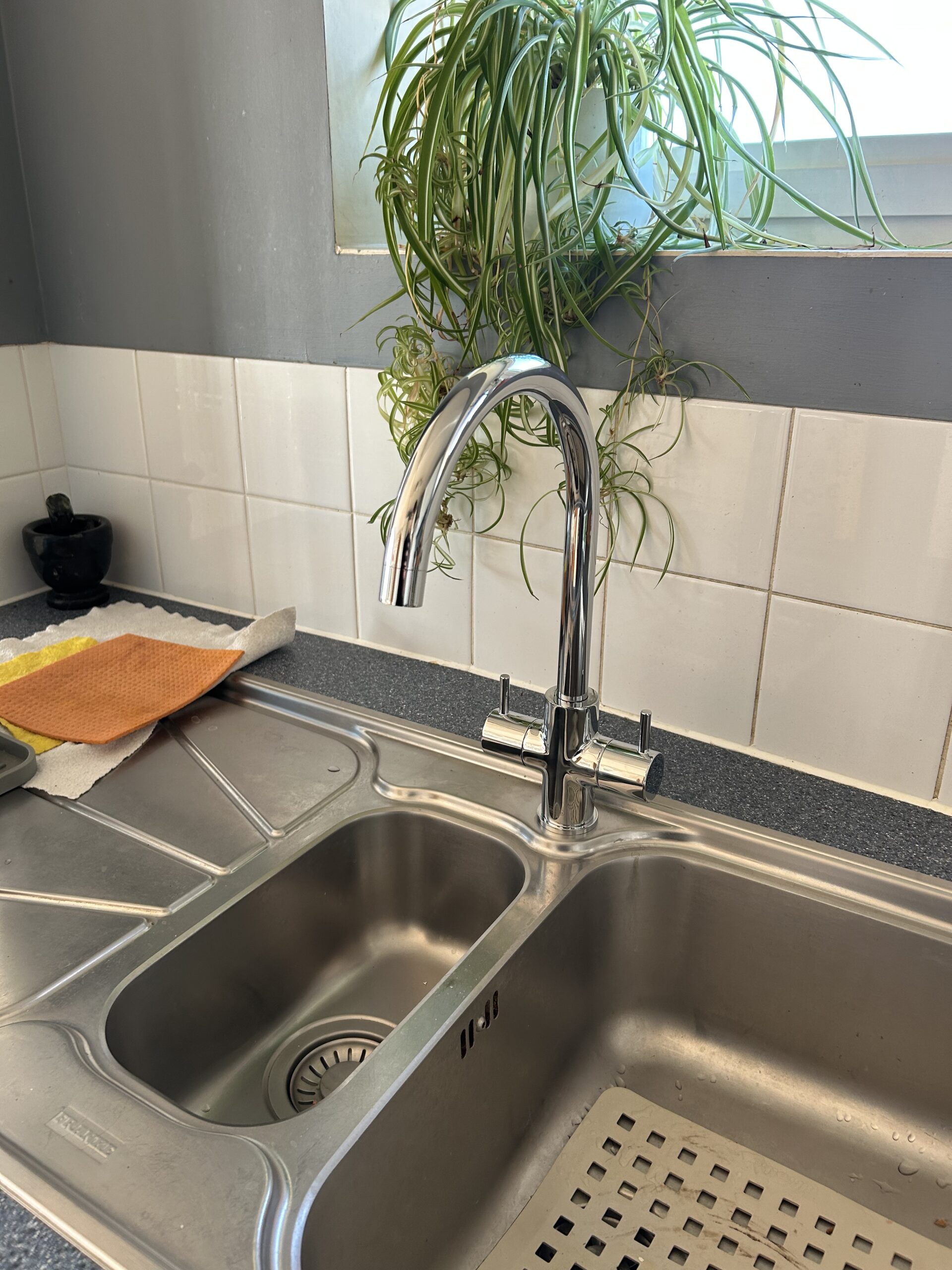 Kitchen sink and mixer tap installation